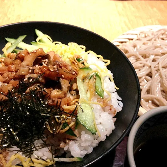 ランチ✨焼き穴子丼とお蕎麦😘いっただきま〜す🎵🎵🎵|ちーねーさん