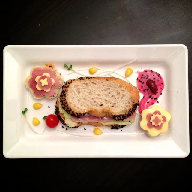 Ham & Cheese Sandwich|sodsai sumさん