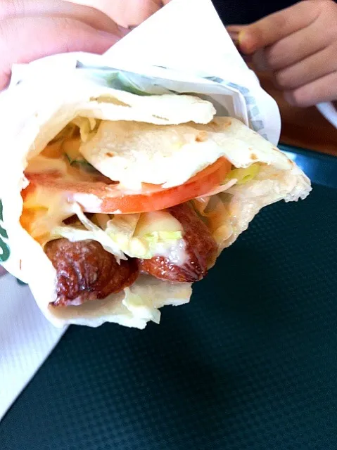 Itilian sausage in subway|wonderjyjさん