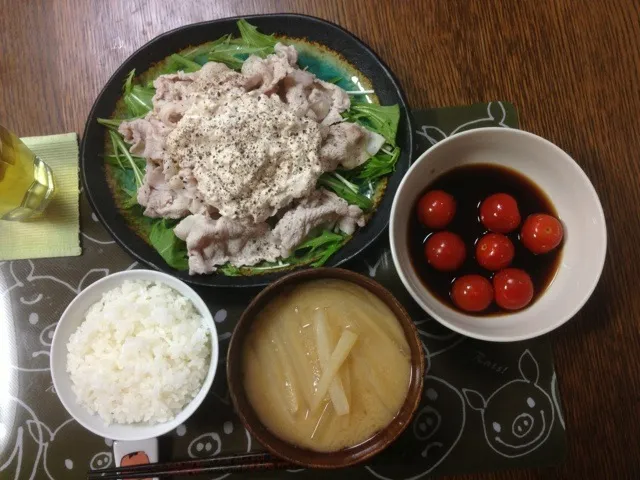 ツナマヨ豚しゃぶ、生姜醤油漬けプチトマト、大根の味噌汁|yuyangさん