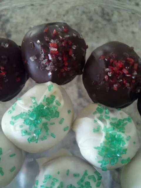 Red Velvet Brownie Truffles|Jennifer Plattさん