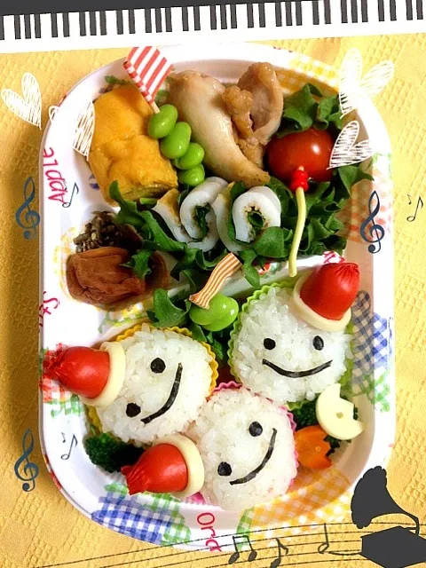 Snapdishの料理写真:息子の合宿昼弁当♪皆さんのを見よう見真似で〜♪|粉蔵(こなちゃん  ♪)さん