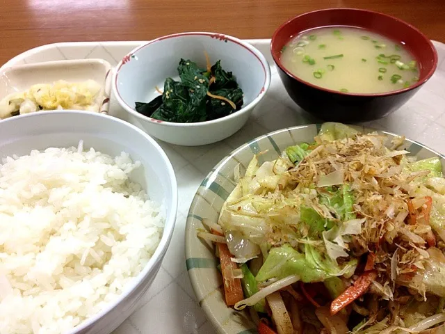 社食。野菜炒め定食。|osayanさん