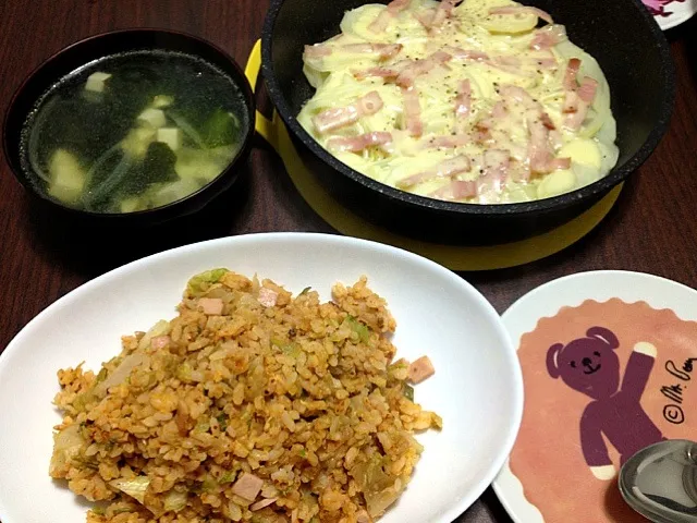 Snapdishの料理写真:納豆レタス炒飯 じゃがスラオニスラベーコンチーズ 適当スープ|はちくまさん