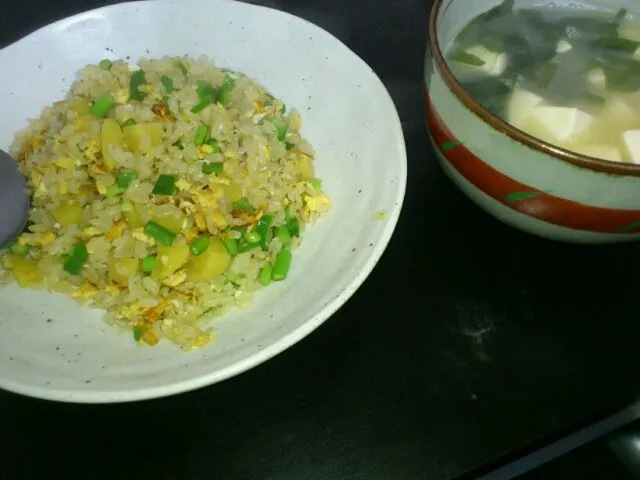 たくわんとにんにくの芽のチャーハン|とみよしさん