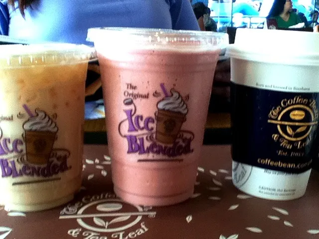 Triple treat @ CBTL MOA|robert musngiさん