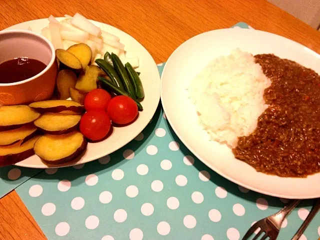 ひき肉カレー、野菜のディップ|なおさん