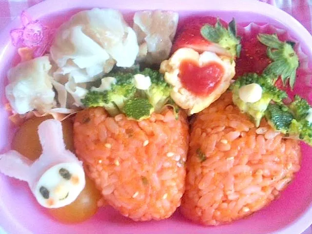 Snapdishの料理写真:Lunch box☆strawberry🍓いちご&My melody?!|🌈Ami🍻さん