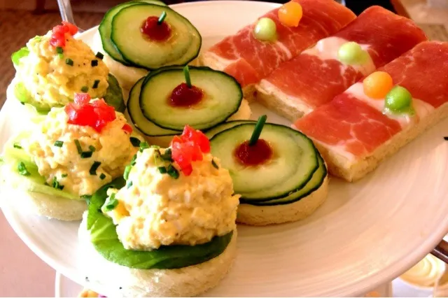 Snapdishの料理写真:#Tea #Sandwiches from Pelican Hill Resort|sooprcoolchicaさん