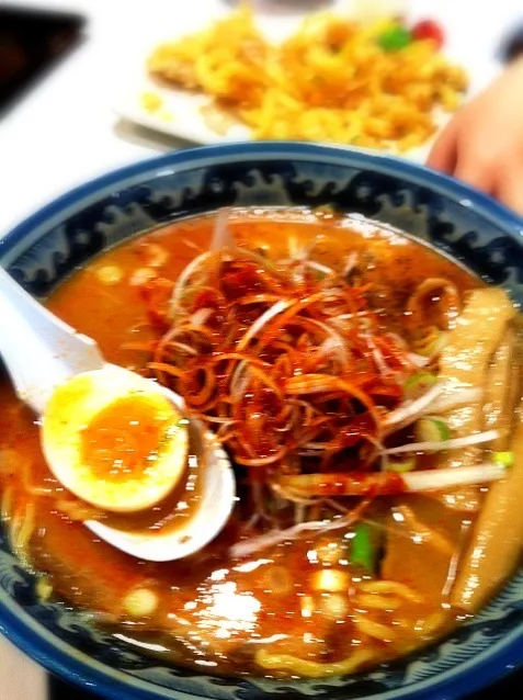 Snapdishの料理写真:ピリ辛ネギ味噌ラーメン|ジュンさん