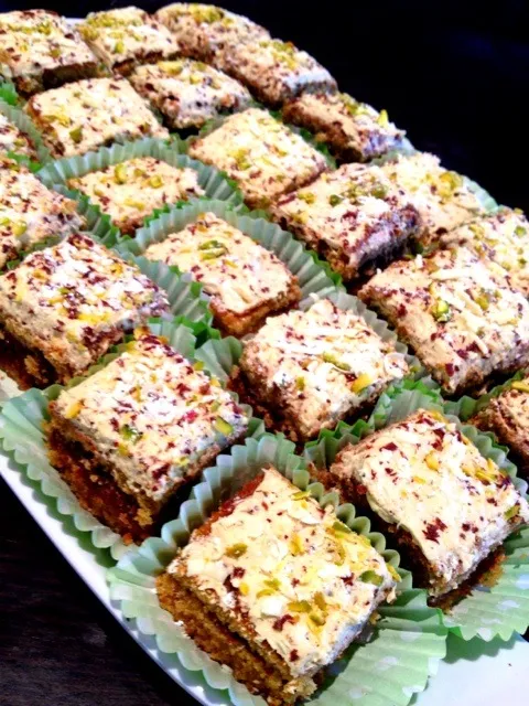 coffee n pistachio cake!|shafiyaさん