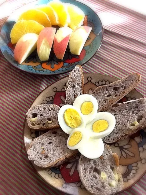 Snapdishの料理写真:🍎🍊🍳🍞おやつ₍˄ุ.͡˳̫.˄ุ₎ฅ˒˒|さとう かおりさん