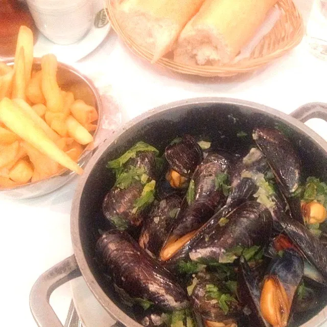 moules au vin vlanc / frites|azuuuzaさん