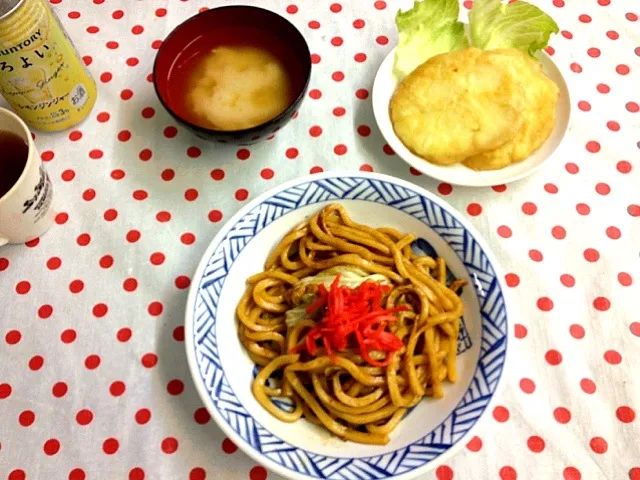 焼きうどん、いも餅、えのきのお味噌汁|ゆりさん