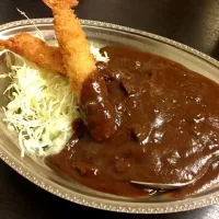 旦那さんが仕事の時によく食べに行くカレー🎵|カズミさん