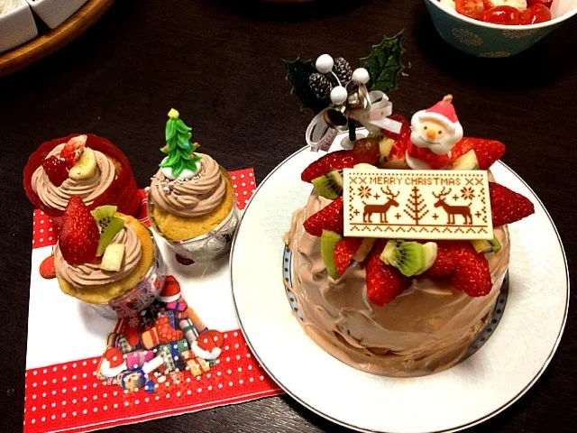 Xmasケーキとカップケーキ♪|snowさん