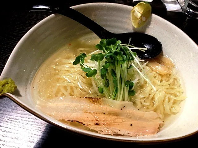 麺屋軌跡 鯛塩ラーメン¥700|ぴーさん