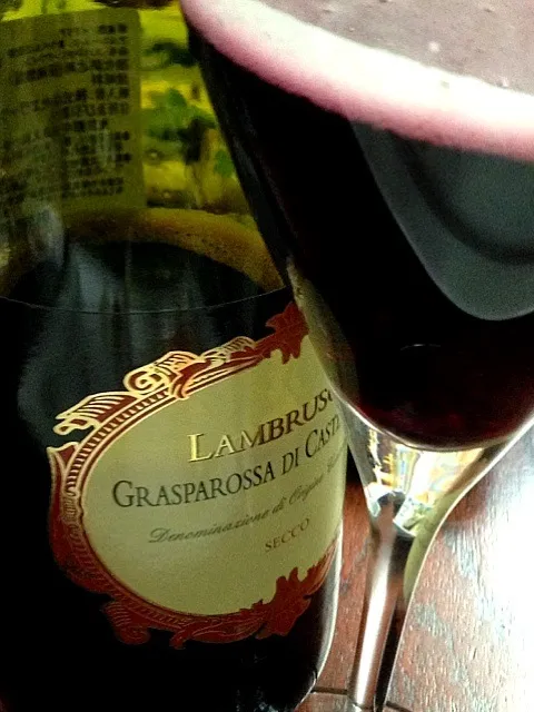 LAMBRUSCO GRASPAROSSA DI CASTELVETRO|shinomiya yoshihiroさん