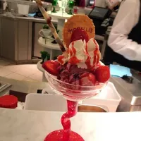 Strawberry Sundae From Harrods|Angel chengさん