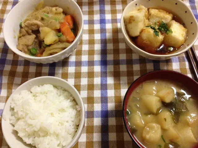 味噌ごま肉じゃが、揚げ出し豆腐、みそ汁|うじぴよさん