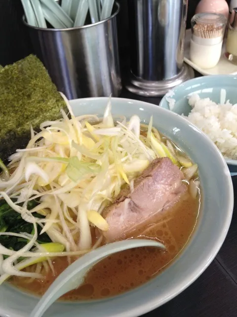 ネギラーメン中、麺硬めで、味濃いめ、油多目|Hajime Sakaiさん