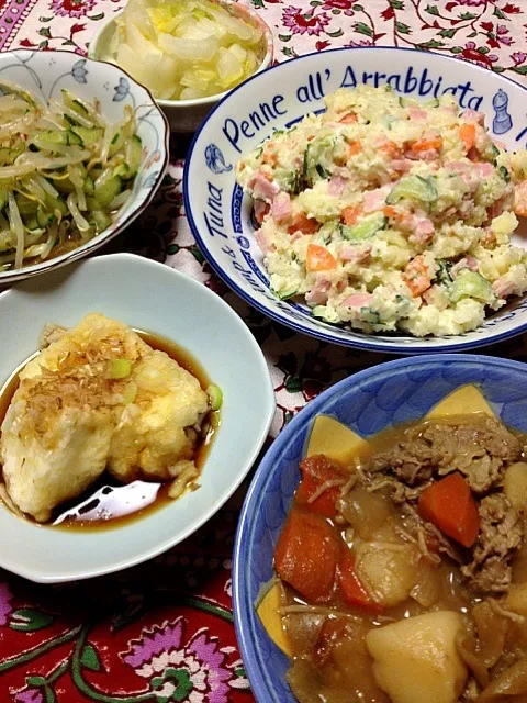 肉じゃが  揚げ出し豆腐  ポテトサラダ  もやしの中華風サラダ  白菜の漬物|puupanchanさん