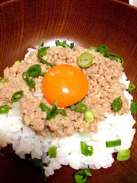 鶏そぼろ親子丼|たえさん