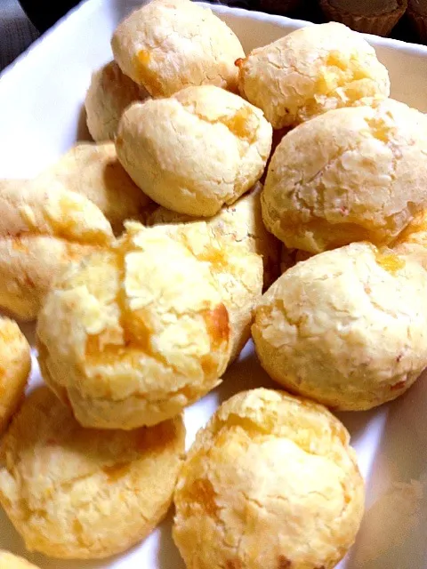 Snapdishの料理写真:Brazillian Pão de queijo...|fatima kitautiさん