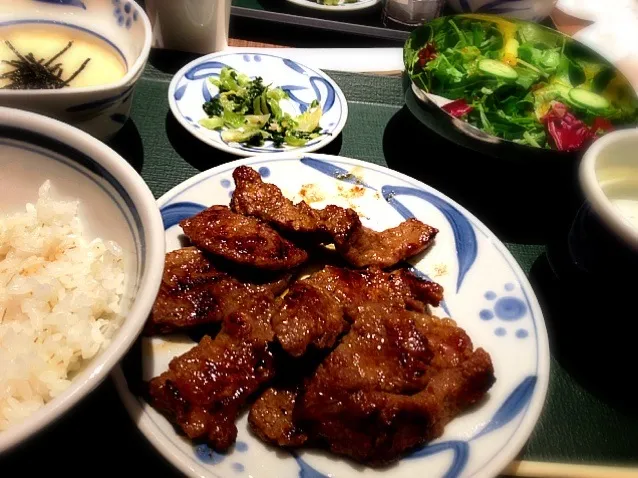 ブラッキー カルビ定食|中村さん