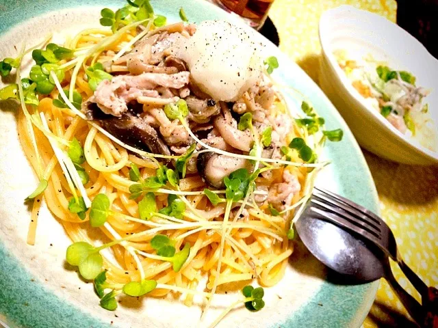 今日のトモコンダテは豚肉ときのこダレの和風おろしパスタ、山芋と玉子のとろとろ豆腐♪|🇯🇵ともこちゃん。さん