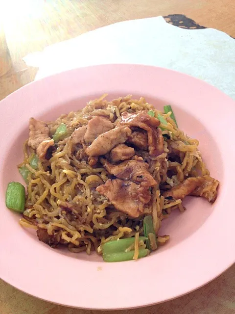 Yellow wine Tuaran noodles from Kota Kinabalu|Shing Tayさん