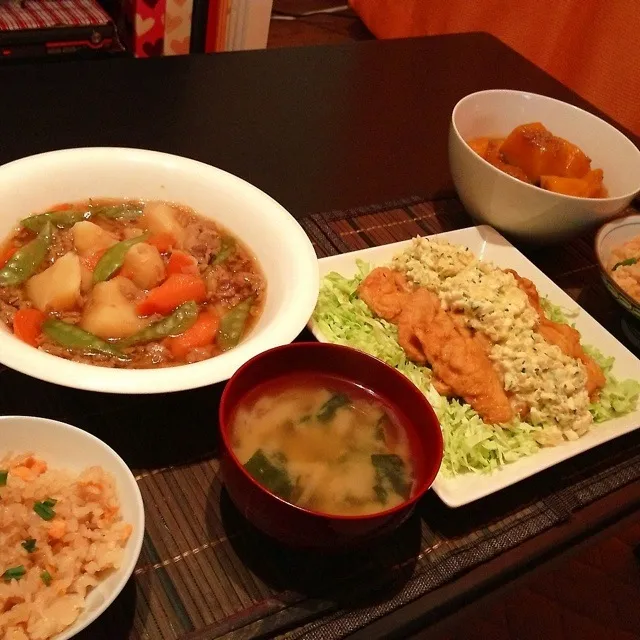 鮭ご飯、チキン南蛮、肉じゃが、かぼちゃのそぼろ煮|はるさん