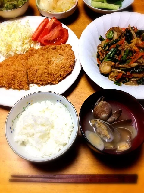 とんかつ  ホタテと野菜の炒め物  あさりの味噌汁|puupanchanさん