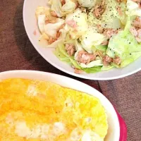 Snapdishの料理写真:電子レンジのみで調理！チーズとそぼろオムレツ(*^_^*)|ちゃまんじゅうさん