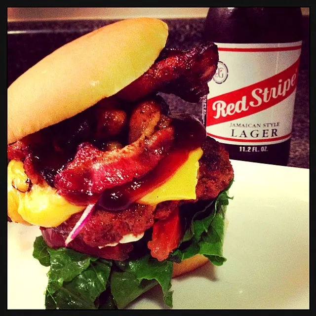 BBQ Bacon Cheddar Burger|Ceaira Jacksonさん