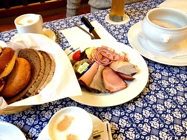 ミュンヘンでブランチ♡|なぎささん