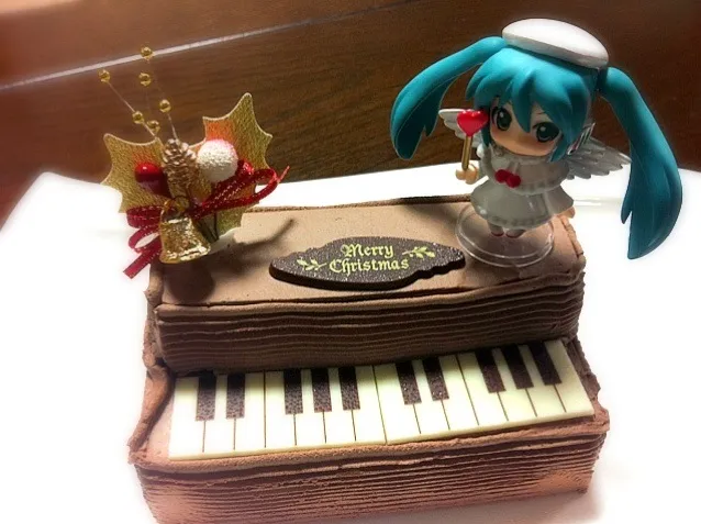 初音ミクXmaspianocake|あみん´ω`)ﾉさん