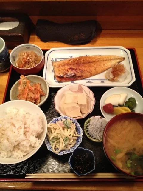 サバの塩焼き定食（８００円|おっちさん