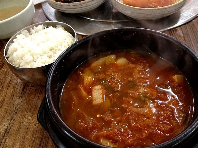 돼지김치찌개 豚キムチチゲ|りんごじゃむさん