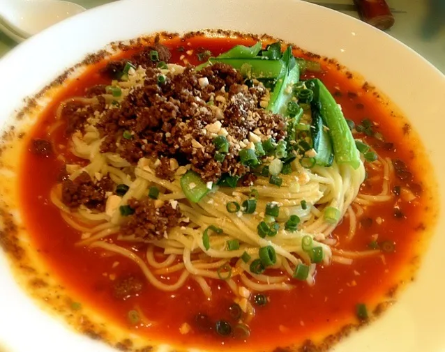 四川飯店の汁なし担々麺|リュカさん