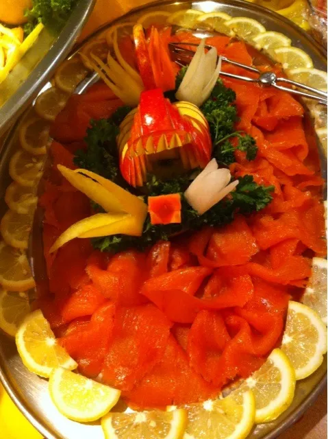 pink salmon sashimi|joerel sevillaさん