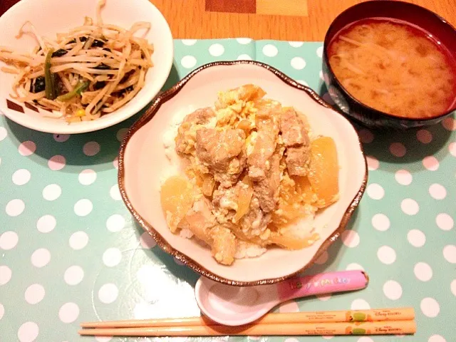 親子丼、野菜炒め、味噌汁|なおさん