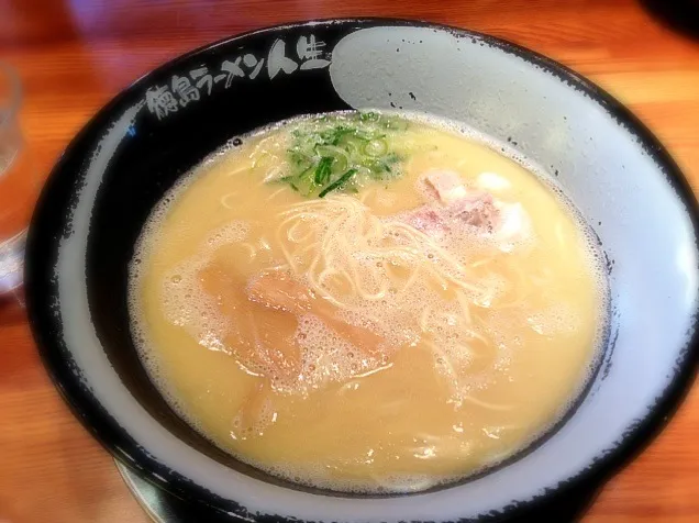 徳島ラーメン人生の期間限定白ラーメン|えりっくさん