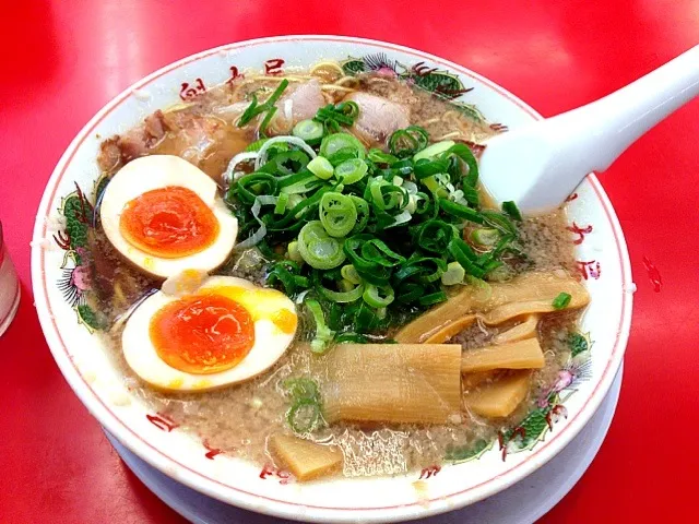 魁力屋ラーメン|ハルカさん