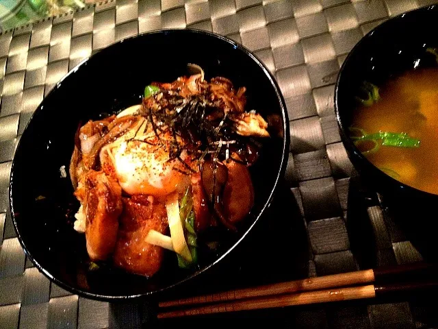 Snapdishの料理写真:トロトロ角煮丼♡簡単温玉添え|またんさん