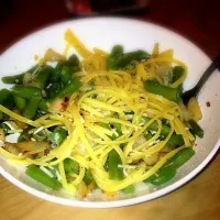 Snapdishの料理写真:Pasta green beans garlic onions|brianna schlesingerさん