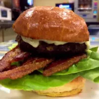 Snapdishの料理写真:aged angus and thick cut bacon burger with jack|micah blymyerさん