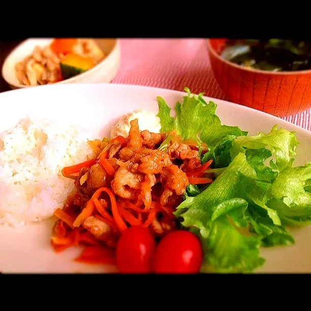 豚肉の南蛮風炒めタルタルソース添え・春雨スープ・高野豆腐の煮物|まゆさん