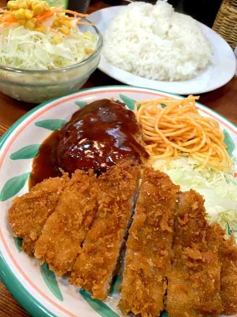 ハンバーグ＆三元豚ロースカツに、コールスローサラダ。 #昼ごはん #昼飯|Takashi H.さん