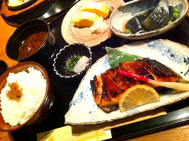 銀カレイとじゃこ御飯定食|ゆきぴさん